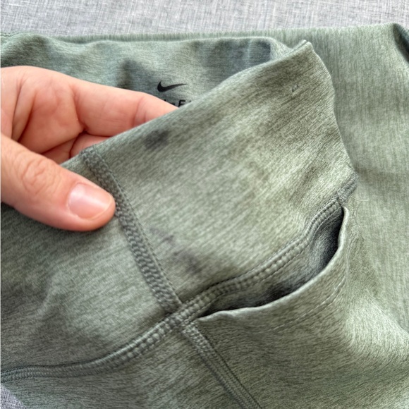 Nike Epic Lux Running Leggings - Picture 6 of 8